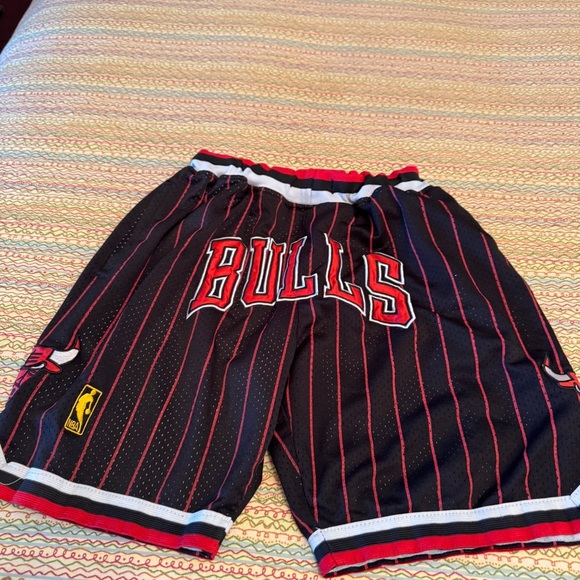 Chicago Bulls Men's Just Don Pinstripe NBA Basketball Shorts Size S/M - Picture 9 of 10